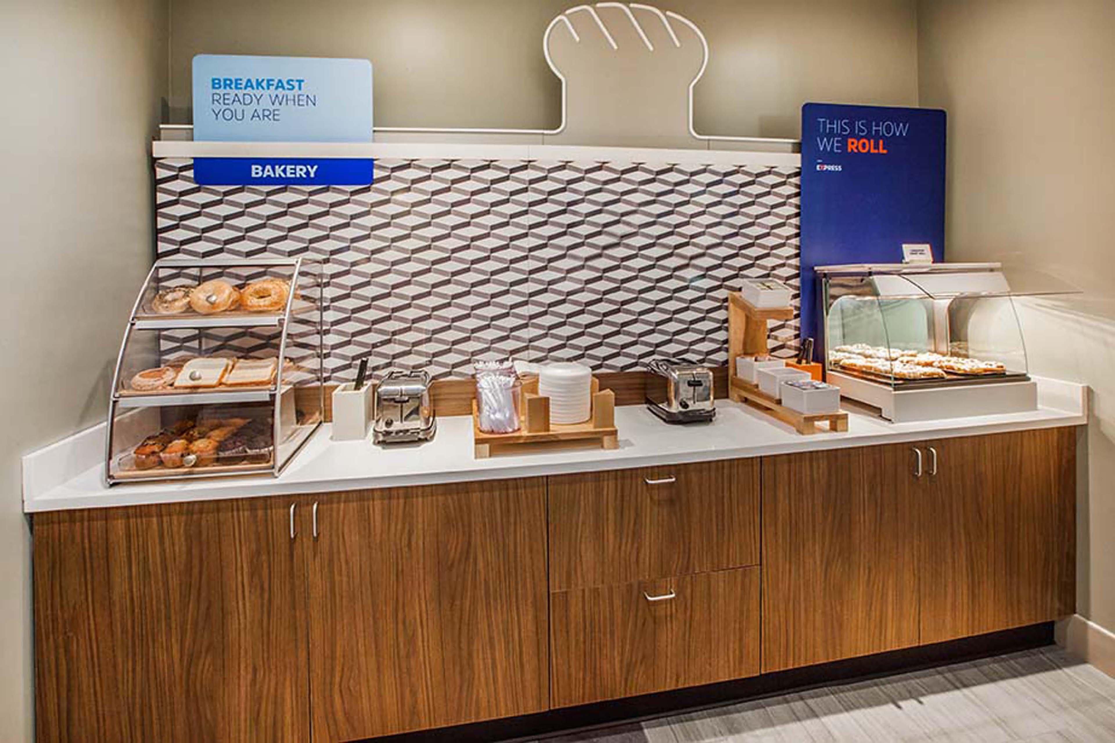 Holiday Inn Express & Suites - Portland Airport - Cascade Stn By Ihg מראה חיצוני תמונה
