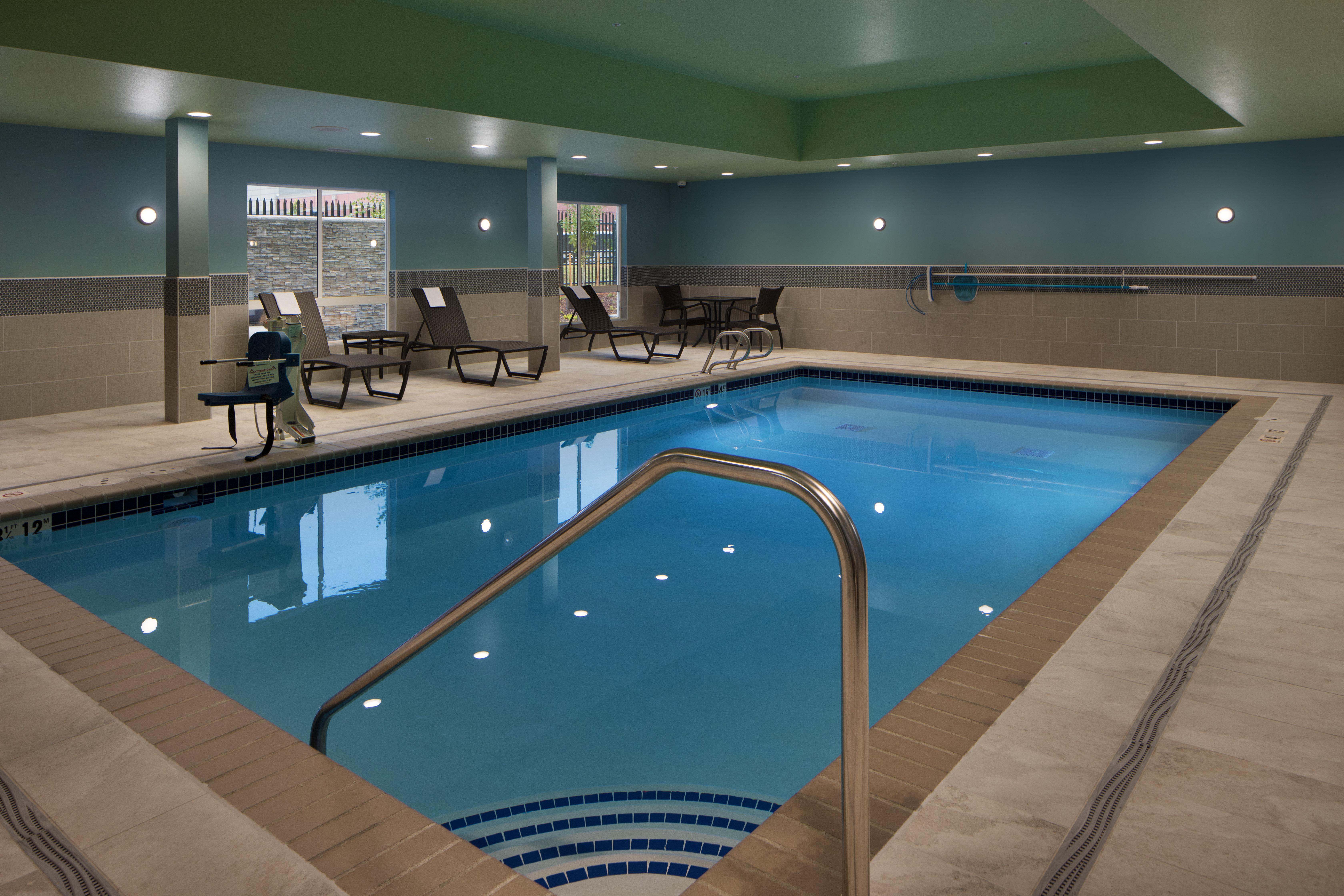 Holiday Inn Express & Suites - Portland Airport - Cascade Stn By Ihg מראה חיצוני תמונה