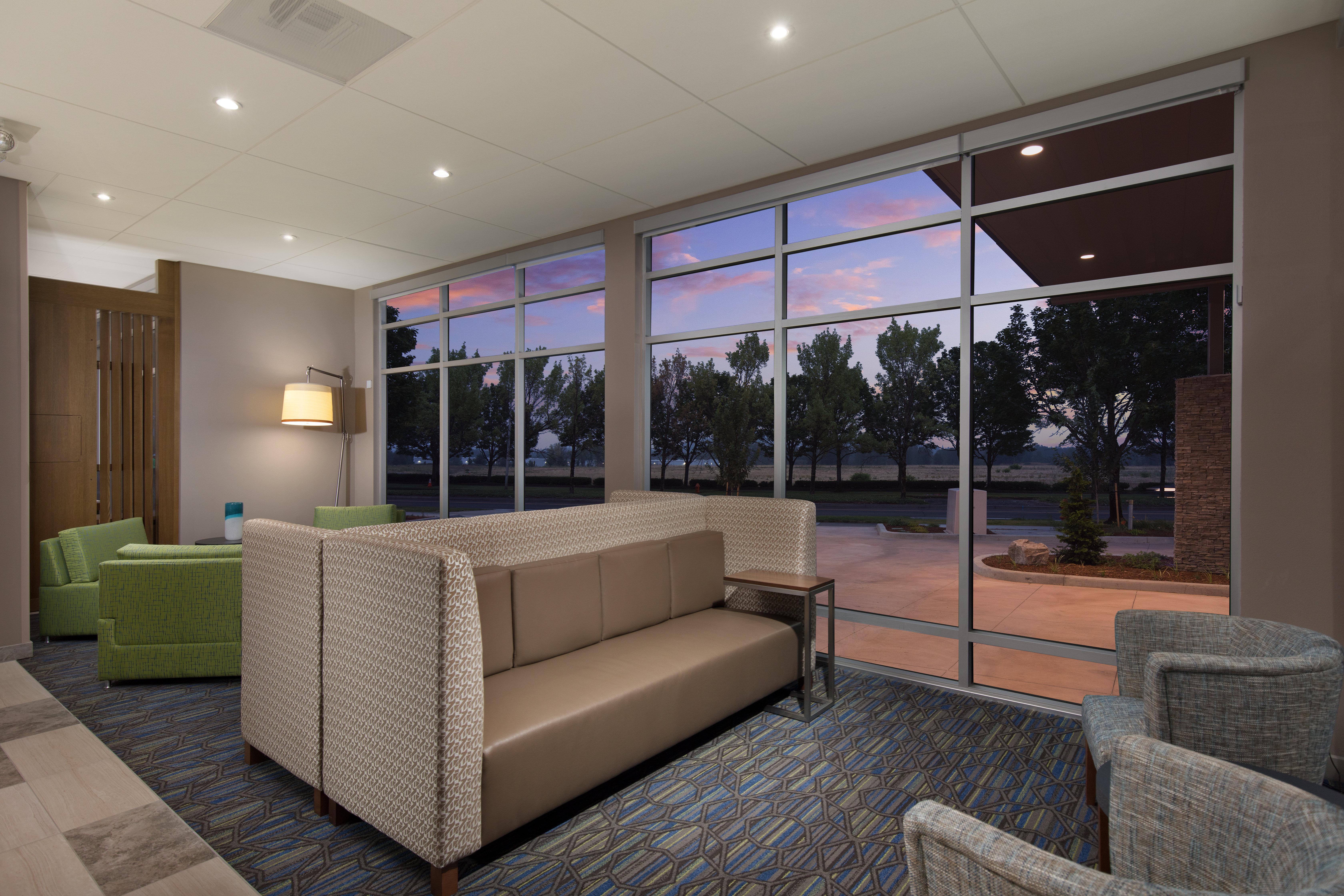 Holiday Inn Express & Suites - Portland Airport - Cascade Stn By Ihg מראה חיצוני תמונה